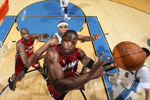 快船通过强 快船通过强